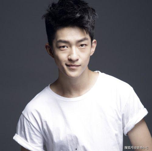 娱乐圈吃瓜郑教授,郑教授的趣味解读